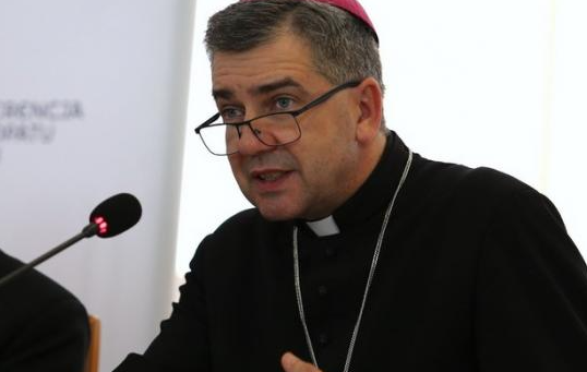 Wychowanie do wartości powinno być obowiązkowe w szkole - bp Osial