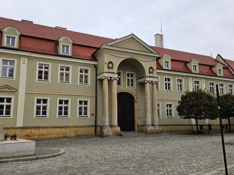 Dyspensa na dzień 2 maja 2025 r.